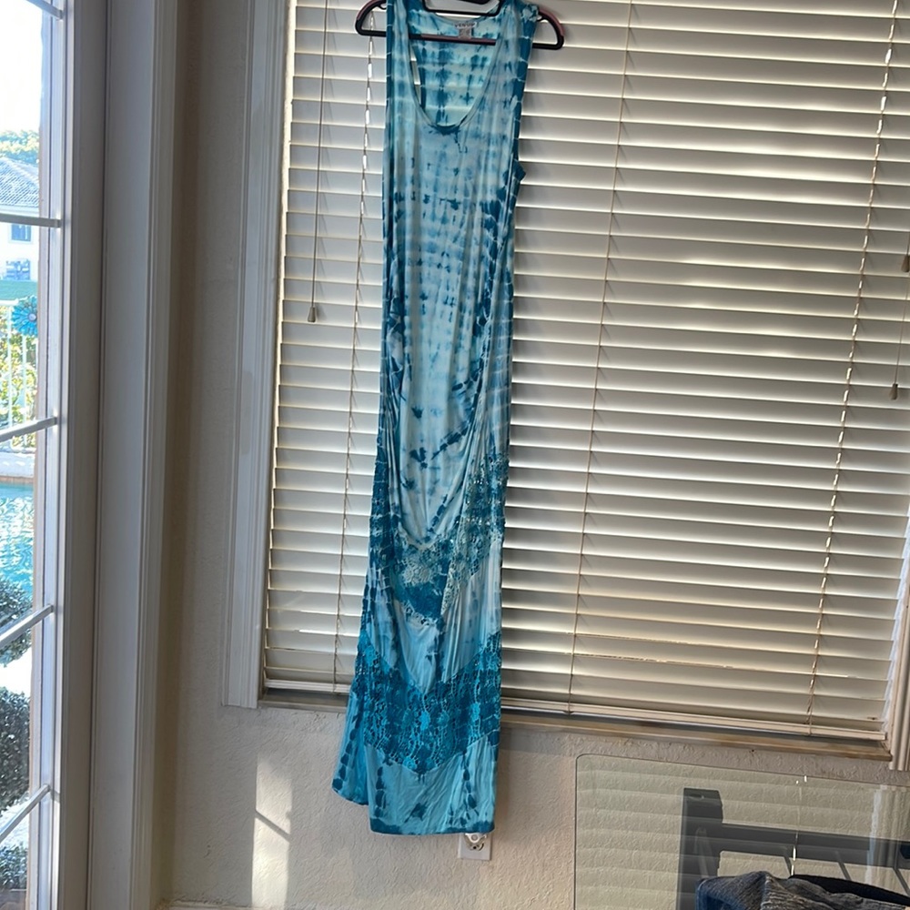 Amazing blue and white tie-dye dress